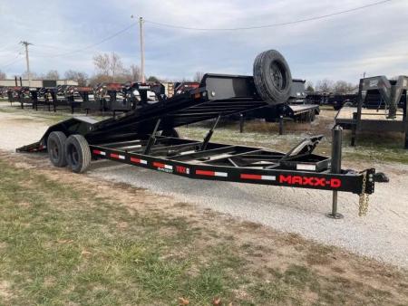 New 2026 MAXX-D 102X24 TANDEM 17.5K FULL TILT W/ HYDROJACK, WINCH PLATE, DRIVE OVER FENDERS & WIRELESS REMOTE