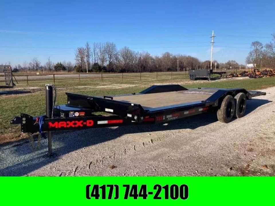 New 2026 MAXX-D 102X22 TANDEM 17.5K FULL TILT W/ HYDROJACKS, DRIVE OVER FENDERS, WINCH PLATE & WIRELESS REMOTE