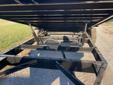 New 2026 MAXX-D 102X22 TANDEM 17.5K FULL TILT W/ HYDROJACKS, DRIVE OVER FENDERS, WINCH PLATE & WIRELESS REMOTE