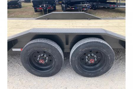 New 2026 MAXX-D 2026 MAXXD 102X24 TANDEM 17.5K TILT W/ HYDROJACKS, DRIVE OVER FENDERS & WIRELESS REMOTE