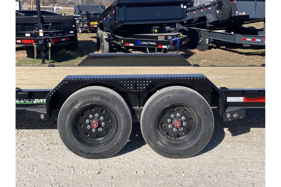 New 2026 MAXX-D 83X22 TANDEM 17.5K EQUIPMENT W 2' DOVE, STAND UP RAMPS & LARGE TOOL BOX