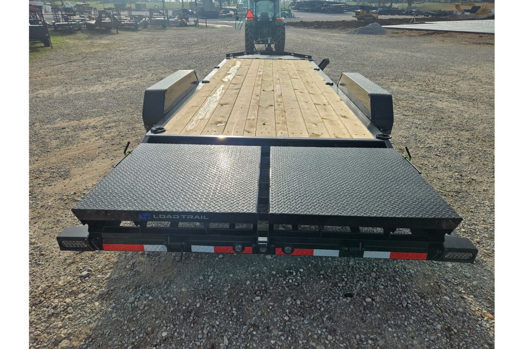 New 2026 Load Trail 83X22 TANDEM 14K EQUIPMENT HAULER W/FULL TONGUE TOOLBOX & MAX RAMPS