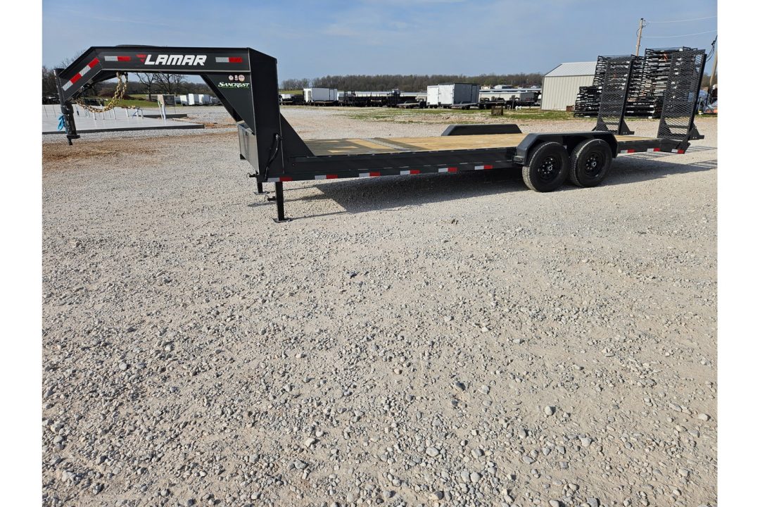 New 2026 Lamar 83X24 TANDEM 14K GOOSENECK EQUIPMENT HAULER W/2' DOVE & WIDE STANDUPS
