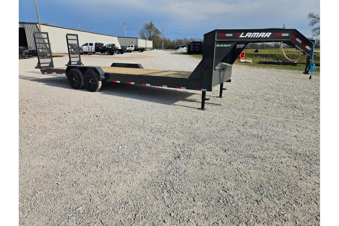 New 2026 Lamar 83X24 TANDEM 14K GOOSENECK EQUIPMENT HAULER W/2' DOVE & WIDE STANDUPS