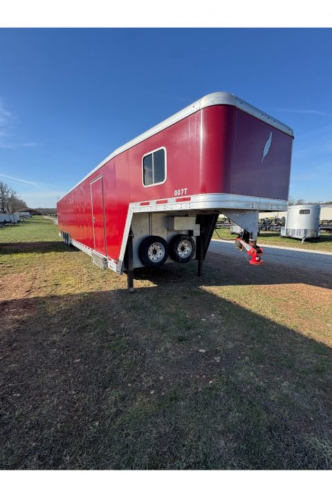 Used 2014 Featherlite Trailers 2014 FEATHERLITE 102X40 GOOSENECK TOY HAULER 8FT TALL