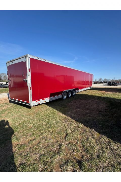 Used 2014 Featherlite Trailers 2014 FEATHERLITE 102X40 GOOSENECK TOY HAULER 8FT TALL
