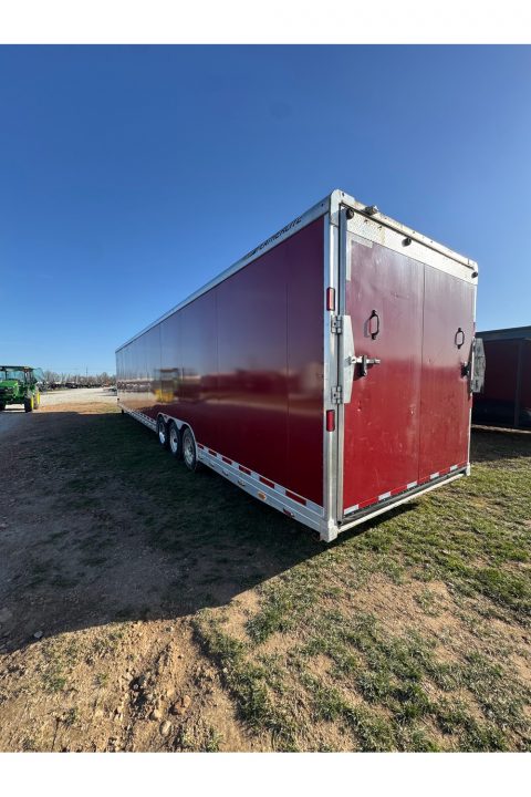 Used 2014 Featherlite Trailers 2014 FEATHERLITE 102X40 GOOSENECK TOY HAULER 8FT TALL