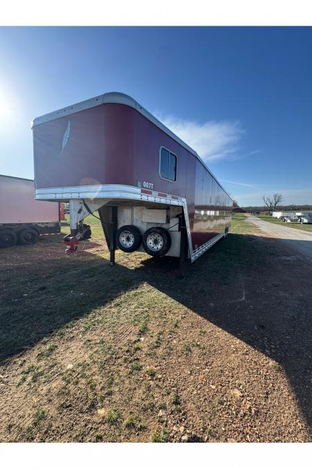 Used 2014 Featherlite Trailers 2014 FEATHERLITE 102X40 GOOSENECK TOY HAULER 8FT TALL
