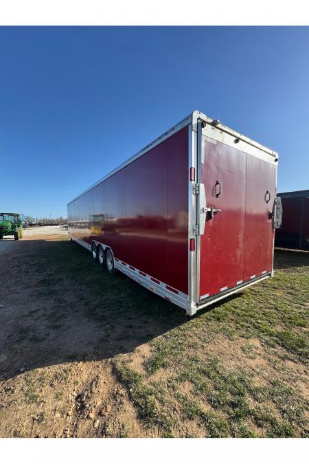 Used 2014 Featherlite Trailers 2014 FEATHERLITE 102X40 GOOSENECK TOY HAULER 8FT TALL