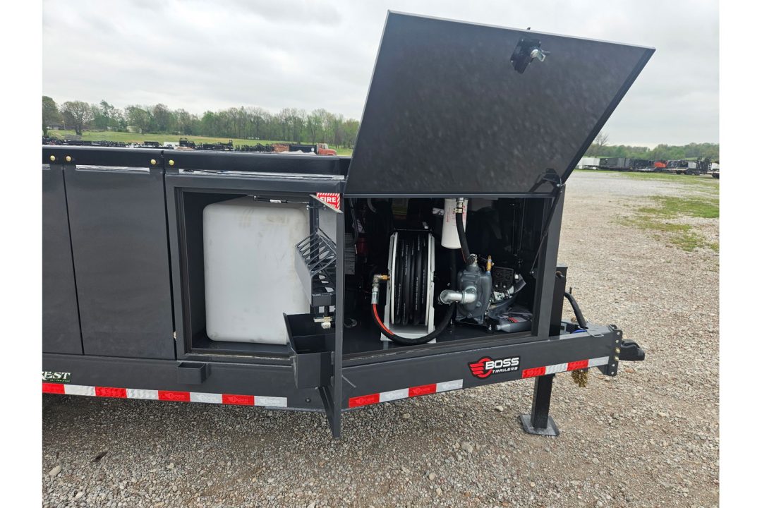 New 2026 Boss 880 GAL. TANDEM 14K FUEL TRAILER W/35FT REEL & 30GPM ENGINE DRIVEN PUMP