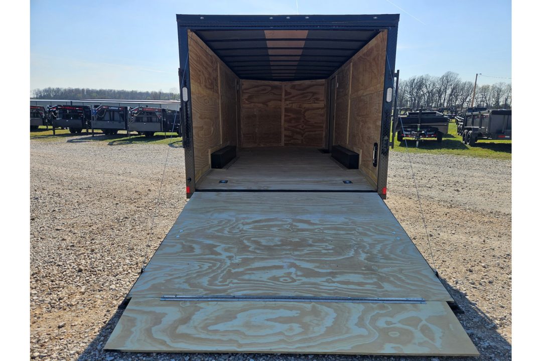 New 2026 Rock Solid Cargo 8.5X20 TANDEM 10K CARGO W/.080 SCREWLESS EXTERIOR 6'6" HEIGHT BLACKOUT TRIM & RAMP DOOR
