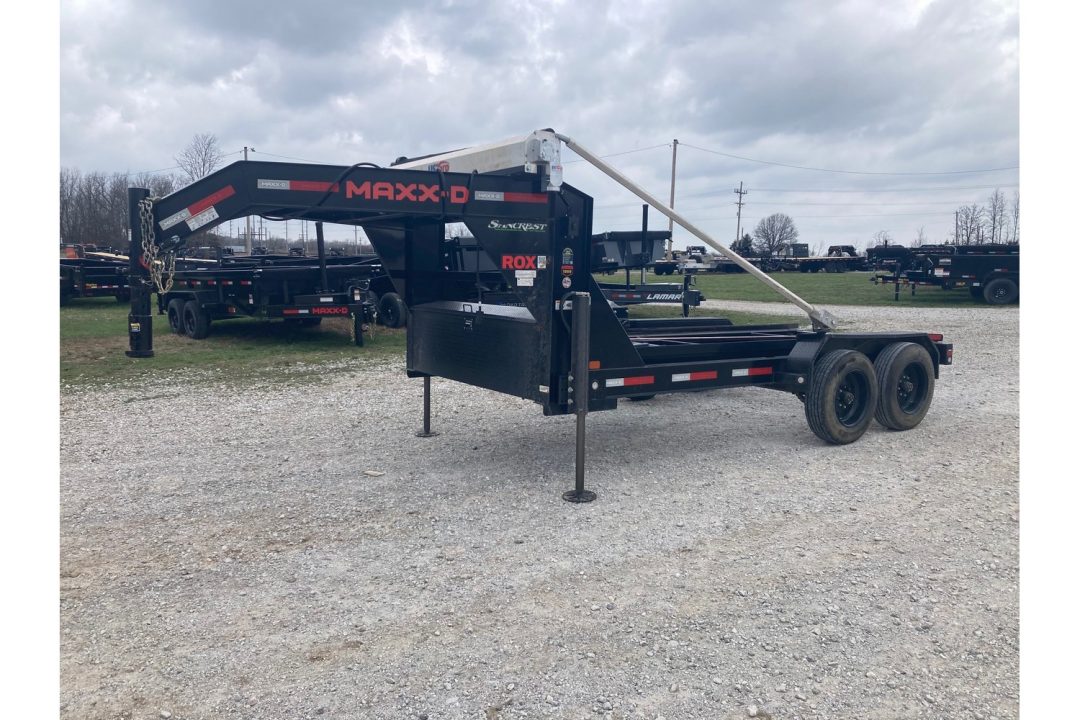 Used 2024 MAXX-D MAXX-D 83X14 TANDEM 18K GN ROLL OFF W/ HYDROJACKS, 22K WINCH, POWER TRAP & WIRELESS REMOTE
