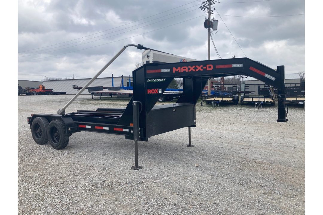 Used 2024 MAXX-D MAXX-D 83X14 TANDEM 18K GN ROLL OFF W/ HYDROJACKS, 22K WINCH, POWER TRAP & WIRELESS REMOTE