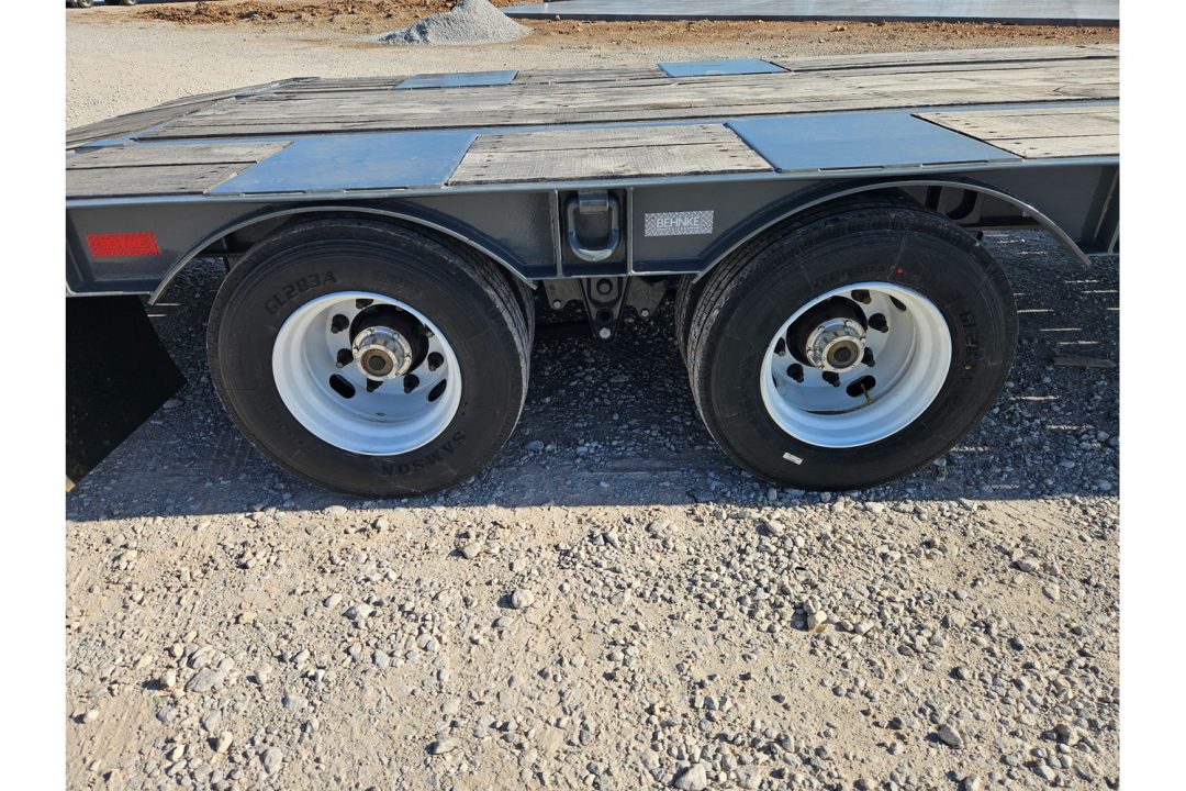 New 2026 Behnke 102X31 TANDEM 45K PINTLE W/22.5K AXLES AIR BRAKES & HYDRAULIC BI-FOLD RAMPS