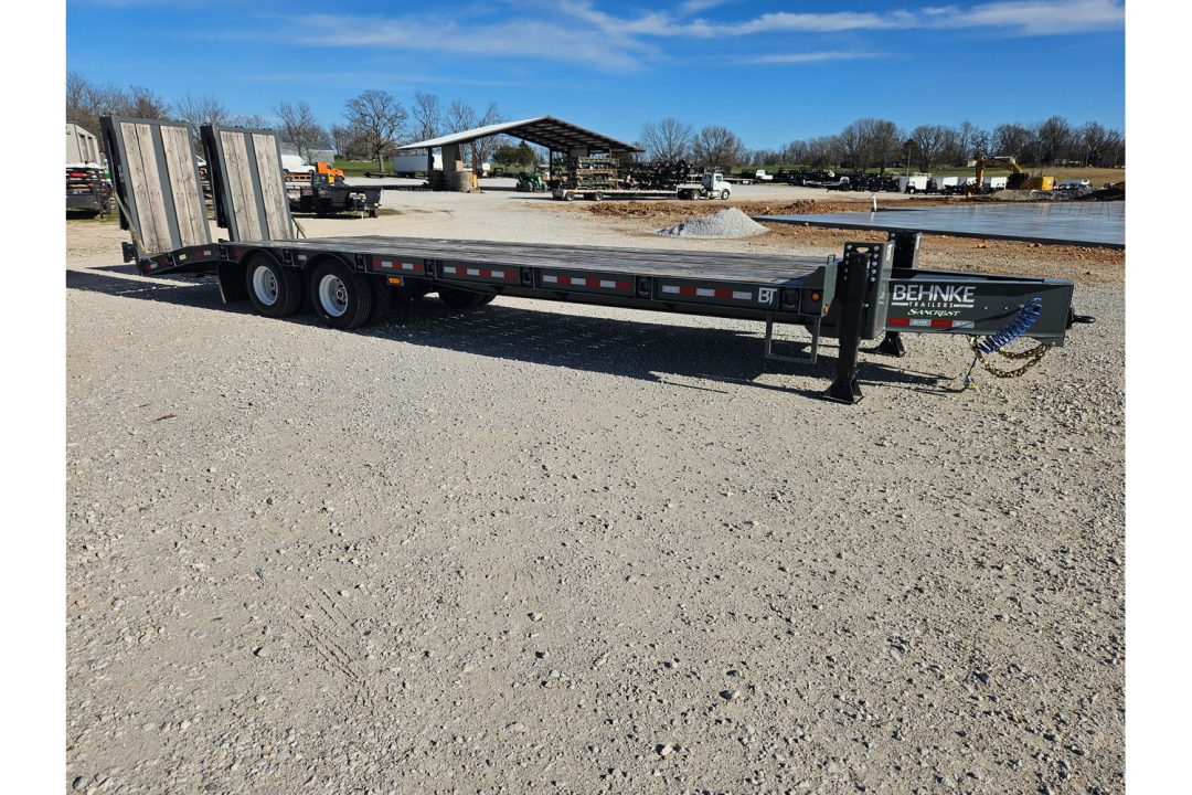 New 2026 Behnke 102X31 TANDEM 45K PINTLE W/22.5K AXLES AIR BRAKES & HYDRAULIC BI-FOLD RAMPS