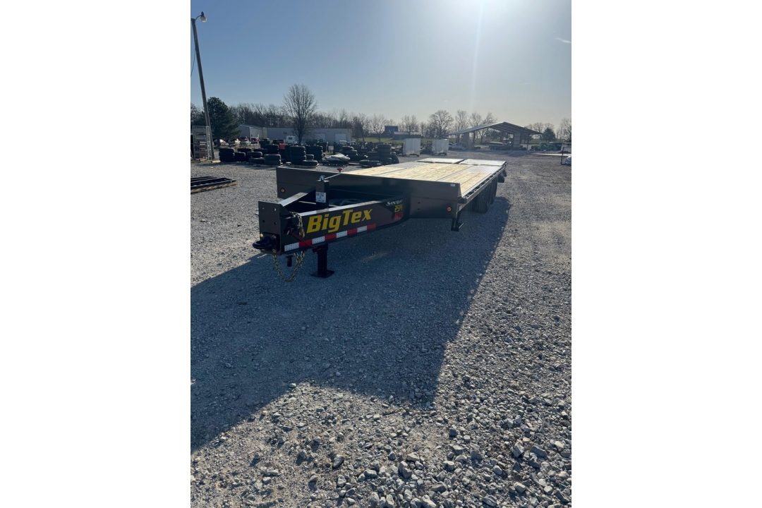 New 2025 Big Tex Trailers 102X25 TANDEM 23.9K DECKOVER PINTLE W/ MAX RAMPS