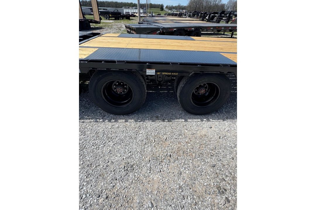 New 2025 Big Tex Trailers 102X25 TANDEM 23.9K DECKOVER PINTLE W/ MAX RAMPS