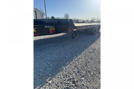 New 2025 Big Tex Trailers 102X25 TANDEM 23.9K DECKOVER PINTLE W/ MAX RAMPS
