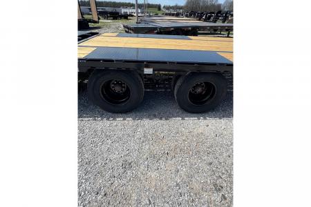 New 2025 Big Tex Trailers 102X25 TANDEM 23.9K DECKOVER PINTLE W/ MAX RAMPS