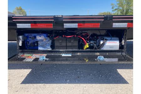 New 2026 Diamond C Trailers 102x40 TANDEM 40K GN W/ HYDROJACKS, MAX RAMPS, AIR RIDE & FRONT LIFT AXLE