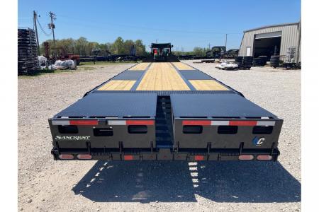 New 2026 Diamond C Trailers 102x40 TANDEM 40K GN W/ HYDROJACKS, MAX RAMPS, AIR RIDE & FRONT LIFT AXLE