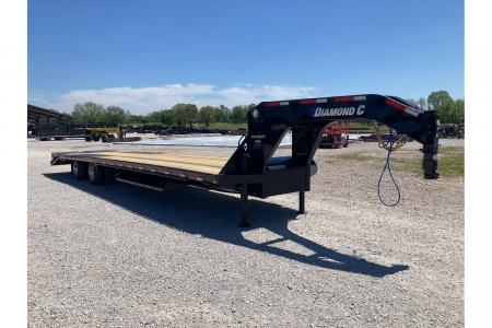 New 2026 Diamond C Trailers 102x40 TANDEM 40K GN W/ HYDROJACKS, MAX RAMPS, AIR RIDE & FRONT LIFT AXLE