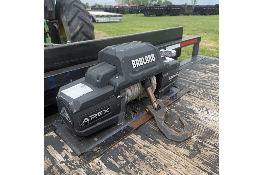 Used 2018 Stateline Trailers TANDEM POWER TILT W/ HYDRO JACK/ DRIVE OVER FENDERS/ 102X22