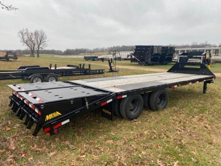 Used 2024 Big Tex Trailers 102X25 TANDEM DUAL GOOSENECK - RENTAL BILLINGS - NOT FOR SALE