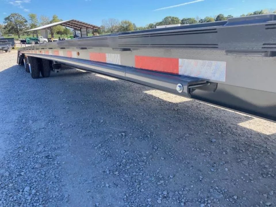 New 2026 Diamond C Trailers 102X53 TANDEM 40K STEP DECK W/ HYDROTAIL, HYDROJACKS, AIR RIDE, FRONT LIFT AXLE & ALUMINUM OUTTERS