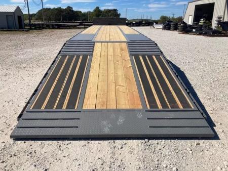 New 2026 Diamond C Trailers 102X53 TANDEM 40K STEP DECK W/ HYDROTAIL, HYDROJACKS, AIR RIDE, FRONT LIFT AXLE & ALUMINUM OUTTERS
