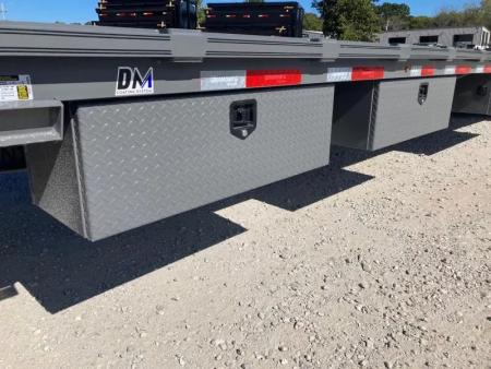 New 2026 Diamond C Trailers 102X53 TANDEM 40K STEP DECK W/ HYDROTAIL, HYDROJACKS, AIR RIDE, FRONT LIFT AXLE & ALUMINUM OUTTERS