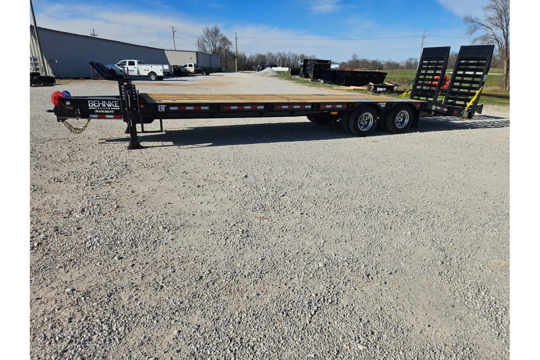 New 2026 Behnke 102X31(25+6) TANDEM 45K PINTLE W/22.5K AIR BRAKE AXLES & AIR ASSIST RAMPS