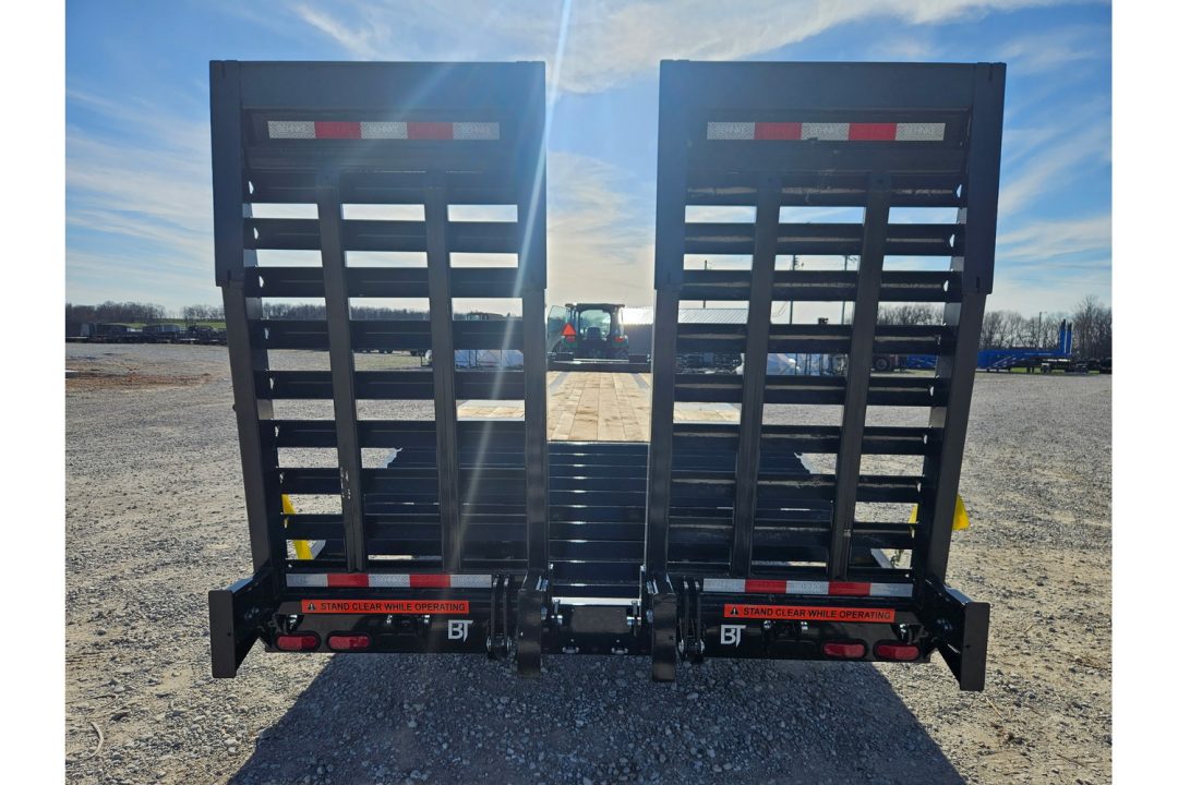New 2026 Behnke 102X31(25+6) TANDEM 45K PINTLE W/22.5K AIR BRAKE AXLES & AIR ASSIST RAMPS