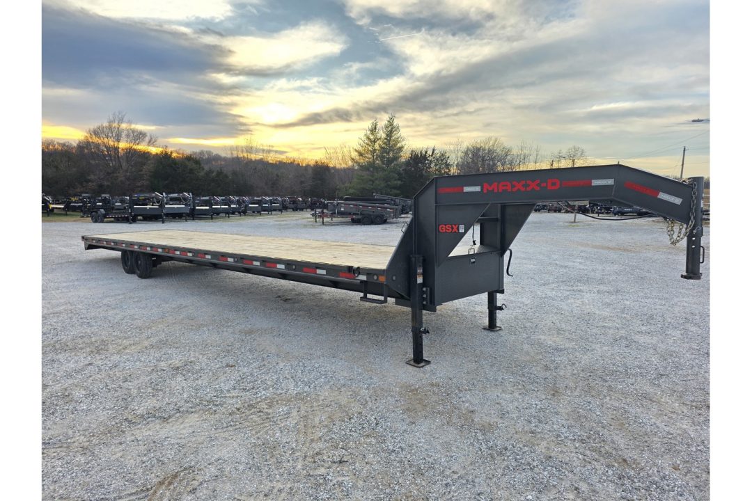Used 2025 MAXX-D 102x40 Tandem 12K GN Straight Deck w/ Slide In Ramps