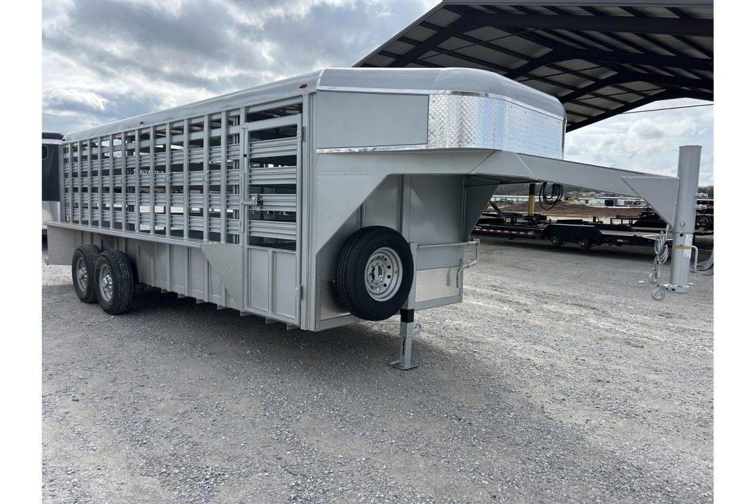 New 2026 Calico Trailers BRUSH FENDER GN 6'8X20X6'6" METAL TOP 4' NOSE 2- CUT GATES