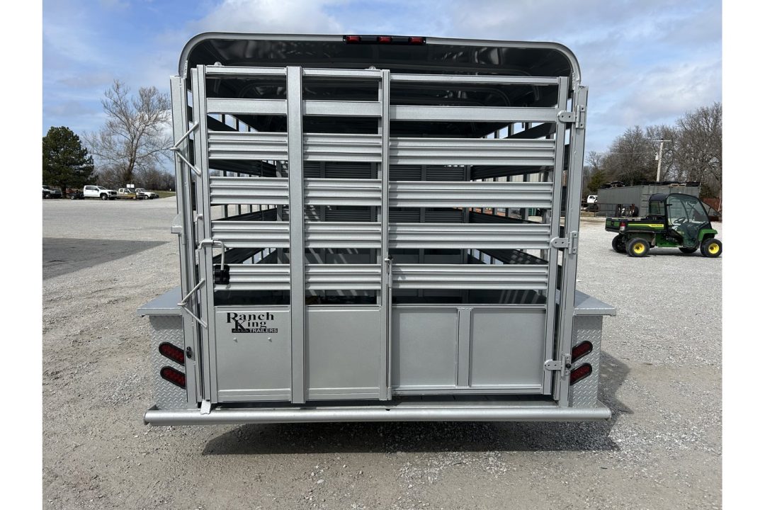 New 2026 Calico Trailers BRUSH FENDER GN 6'8X20X6'6" METAL TOP 4' NOSE 2- CUT GATES