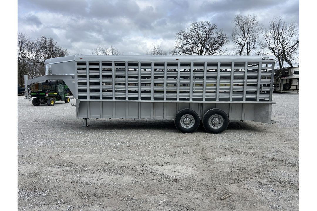 New 2026 Calico Trailers BRUSH FENDER GN 6'8X20X6'6" METAL TOP 4' NOSE 2- CUT GATES