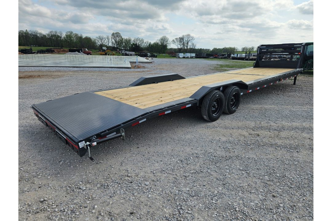 New 2026 Lamar 102X36 TANDEM 14K GOOSENECK LO-BOY CAR HAULER W/7K AXLES 4' STEEL DOVE 17.5"/16PLY & SLIDEOUT RAMPS