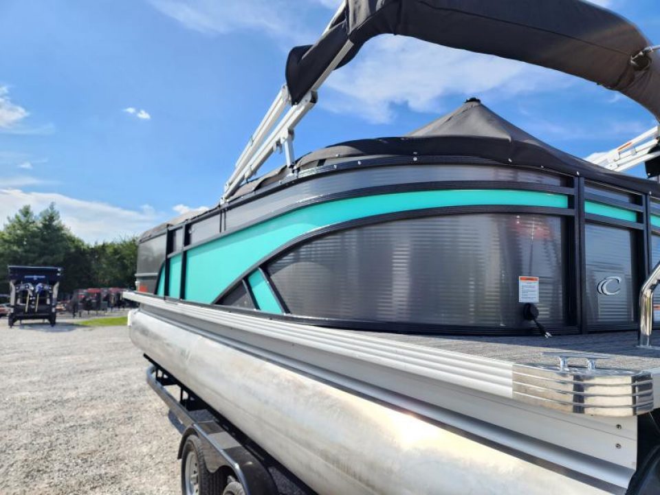 Used 2023 Crest CLASSIC LX 240 SLC TRITOON (200 HP MERCURY) (48 HOURS)'''' MY LOST YOUR GAIN''''CALL PAT 417-366-441