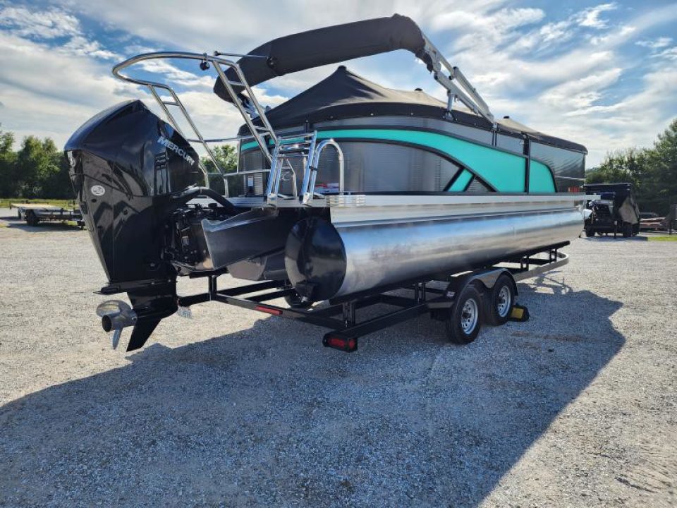 Used 2023 Crest CLASSIC LX 240 SLC TRITOON (200 HP MERCURY) (48 HOURS)'''' MY LOST YOUR GAIN''''CALL PAT 417-366-441