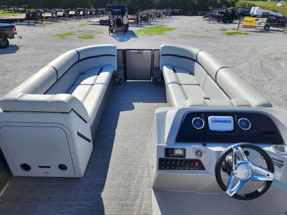 Used 2023 Crest CLASSIC LX 240 SLC TRITOON (200 HP MERCURY) (48 HOURS)'''' MY LOST YOUR GAIN''''CALL PAT 417-366-441