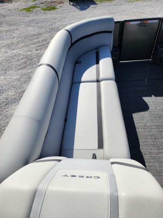 Used 2023 Crest CLASSIC LX 240 SLC TRITOON (200 HP MERCURY) (48 HOURS)'''' MY LOST YOUR GAIN''''CALL PAT 417-366-441