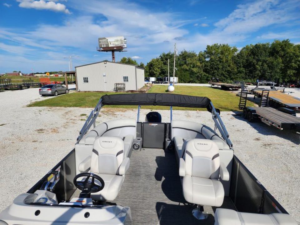 Used 2023 Crest CLASSIC LX 240 SLC TRITOON (200 HP MERCURY) (48 HOURS)'''' MY LOST YOUR GAIN''''CALL PAT 417-366-441