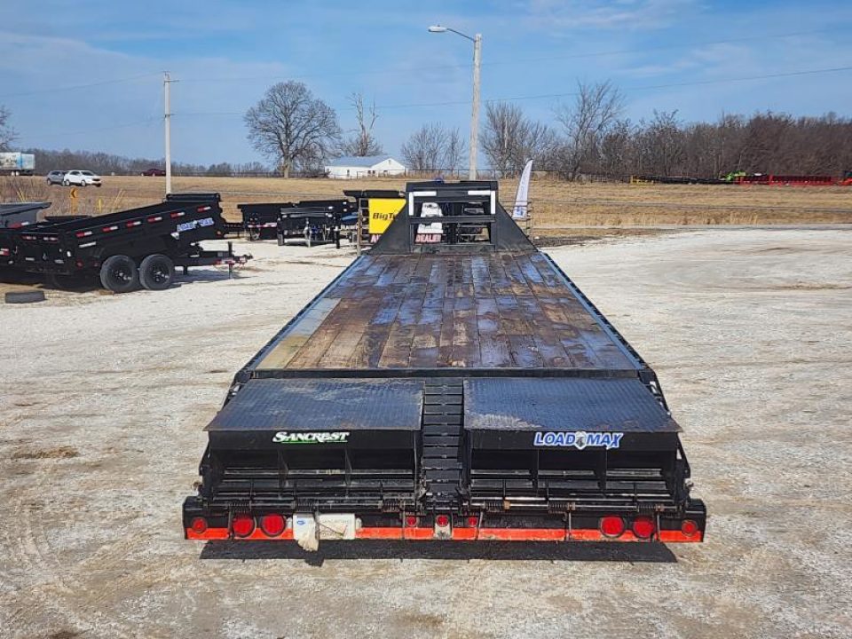 Used 2017 Load Trail 102" x 40' Heavy Duty Gooseneck 2-12,000 lb Axles w/Under Frame Bridge / DISC BRAKES