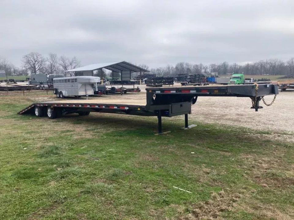 New 2026 Diamond C Trailers C 102X53 TANDEM 40K HYDROTAIL W/ HYDROJACKS, 72" SPREAD, AIR RIDE FRONT LIFT AXLE & RATCHET RAIL