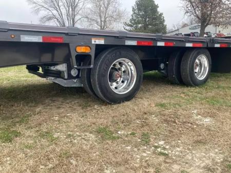 New 2026 Diamond C Trailers C 102X53 TANDEM 40K HYDROTAIL W/ HYDROJACKS, 72" SPREAD, AIR RIDE FRONT LIFT AXLE & RATCHET RAIL