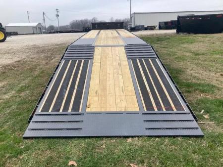 New 2026 Diamond C Trailers C 102X53 TANDEM 40K HYDROTAIL W/ HYDROJACKS, 72" SPREAD, AIR RIDE FRONT LIFT AXLE & RATCHET RAIL