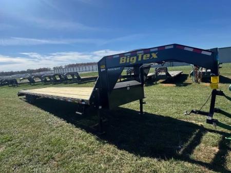 New 2026 Big Tex Trailers 102x40 Tandem 15.9K GN 5FT DOVE STAND UP RAMPS