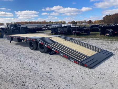 New 2026 Diamond C Trailers 102X32 TANDEM 25.9K GN HYDROTAIL W/ BLACKWOOD RUNNERS, SOLAR CHARGER & 14 PLY TIRES