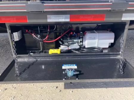 New 2026 Diamond C Trailers 102X32 TANDEM 25.9K GN HYDROTAIL W/ BLACKWOOD RUNNERS, SOLAR CHARGER & 14 PLY TIRES